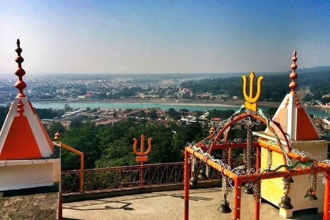 Detailed sculptures at the Rishikesh temple, reflecting sacred history